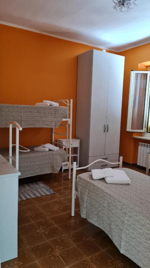 Casa Soggiorno Il Quetzales Валенца Екстер'єр фото